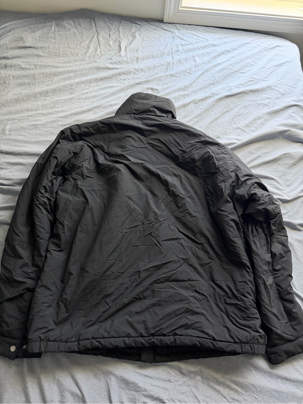 Columbia Black Men's Lightweight Raincoat with Zip Closure - Picture 2 of 2